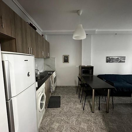 Ideally Situated Apartment. テッサロニキ エクステリア 写真